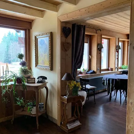 La Vallée 2*
