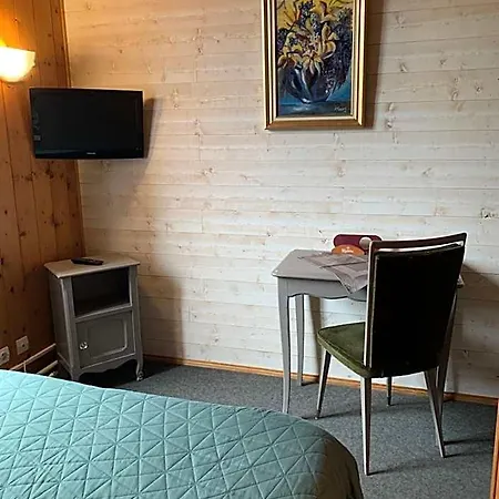 Hotel La Vallée 2*