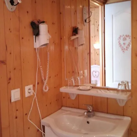 La Vallee Longemer Boutique Hotel