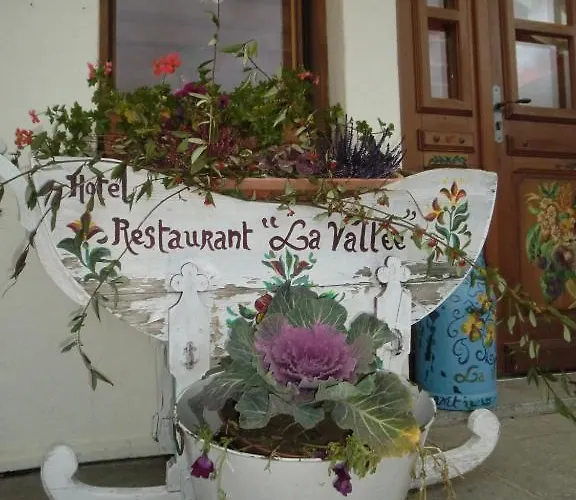 Hotel La Vallee 2*